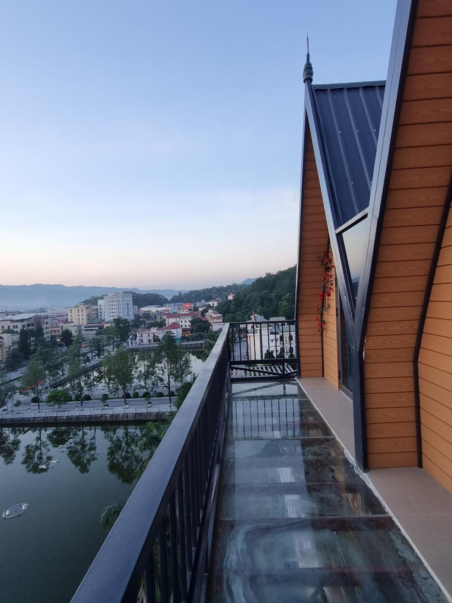 Homestay Muong Troi Diện Biên Phủ Buitenkant foto